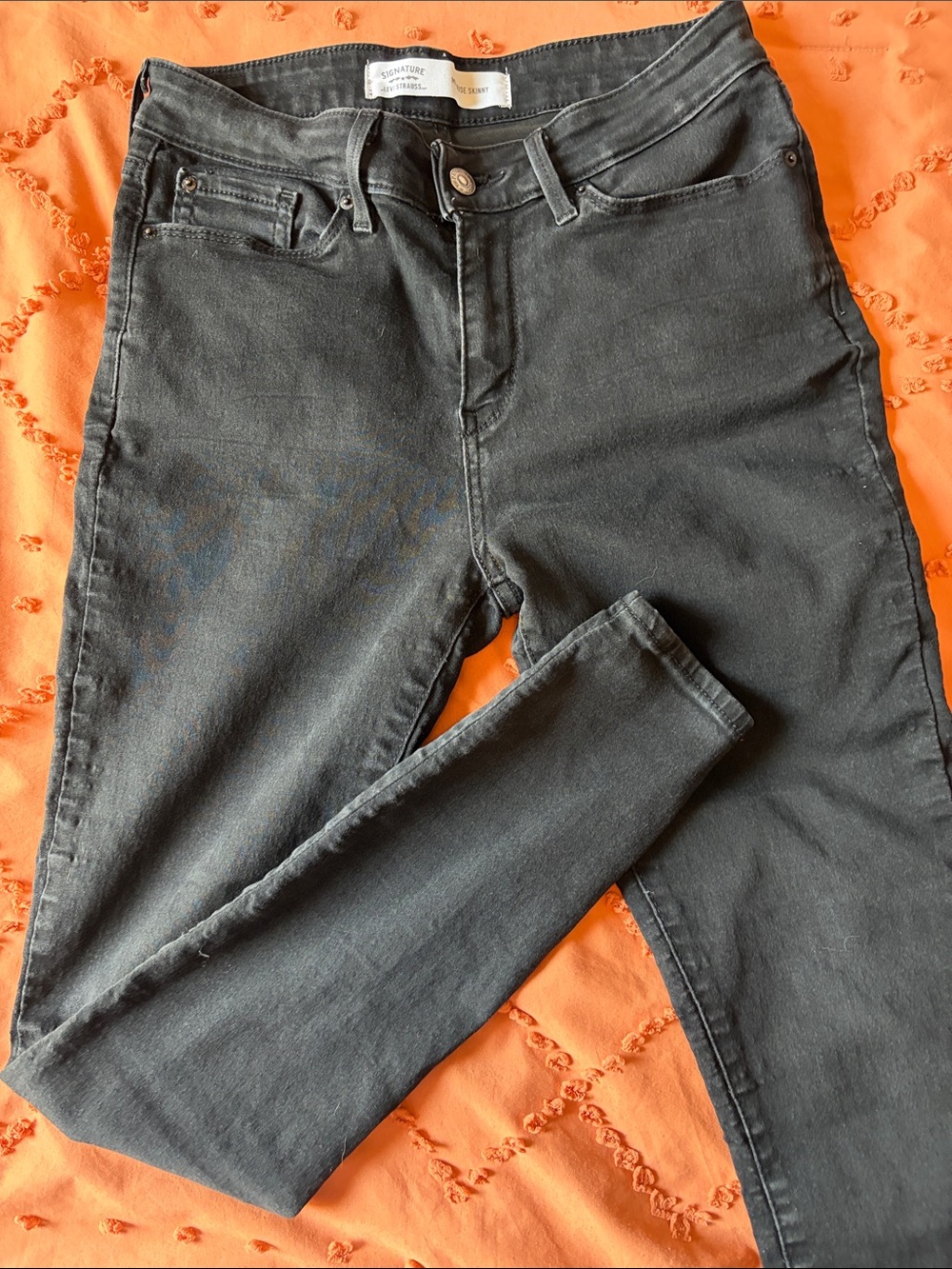 Signature Studio Women's Black Skinny Jeans - Stretch Fit